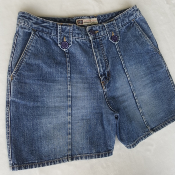 FADED GLORY ♡ Super Sweet Vintage Distressed Double Button Flap Jean Shorts 10 - Picture 5 of 12